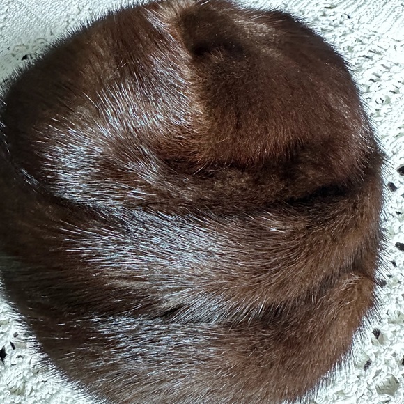 Mink hat - Picture 1 of 2